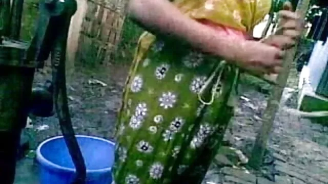 युवा बीएफ मूवी सेक्सी में झटके बंद
