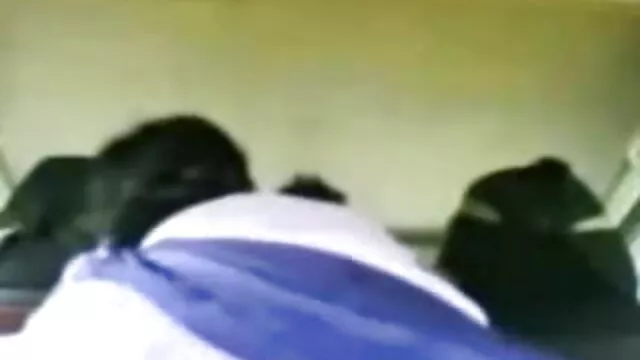एशियाई उसे योनी में बीएफ सेक्सी मूवी एचडी में एक त्रिगुट