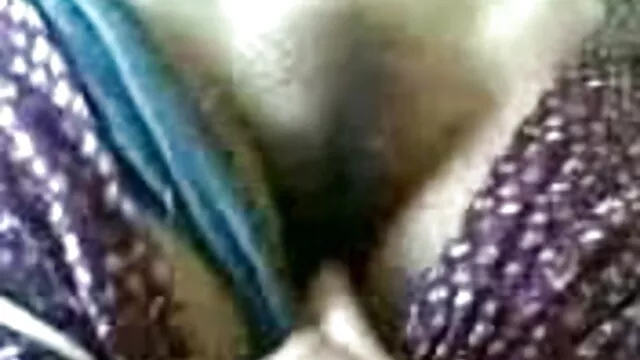 सींग का बना गृहिणी बिल्ली एचडी बीएफ मूवी सेक्सी और एक चेहरे हो जाता है