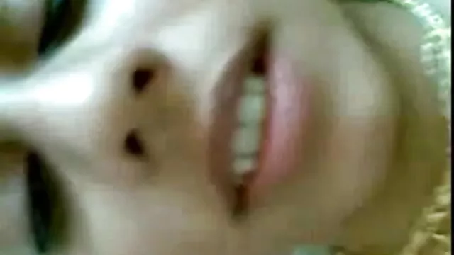 उसे गीला बिल्ली के साथ खेलता बीएफ सेक्सी मूवी है