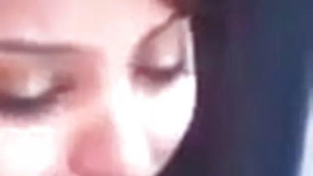 सेक्सी सहयात्री उसके स्तन चमक और बीएफ सेक्सी पिक्चर हिंदी मूवी एक सवारी हो जाता है