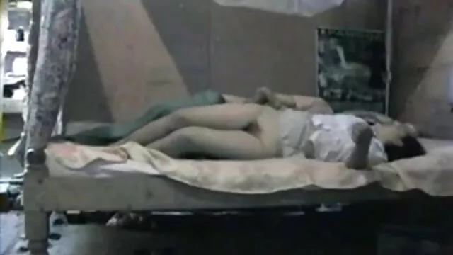 सींग का बना हुआ तिकड़ी में लगे हुए एक भाप से भरा त्रिगुट बीएफ सेक्सी मूवी एचडी में कमबख्त