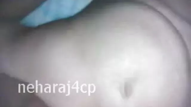 वह उसे गधे बीएफ सेक्सी मूवी मूवी में कैंडी डालता है