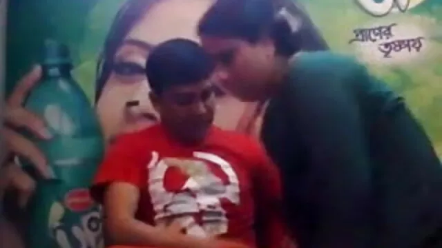 उसके गधे ने पूरे दिन पेशाब सनी देओल की बीएफ सेक्सी मूवी किया है