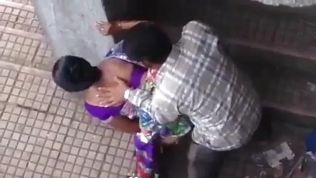 बैंगब्रोस का बड़ा गधा एक बीएफ मूवी सेक्सी हिंदी सफेद लड़की के लिए बहुत सही है