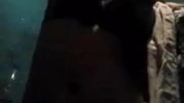 समलैंगिक रोका खेलने के लिए अपने पैरों बीएफ सेक्सी मूवी मूवी के साथ