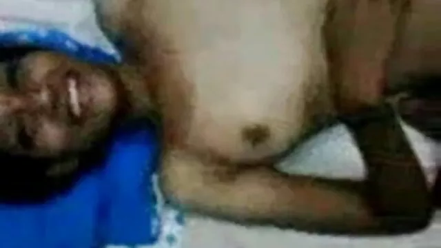जवान आदमी जासूस पर दो दोस्तों मुश्किल कमबख्त सनी देओल की बीएफ सेक्सी मूवी