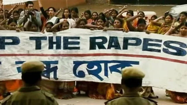 सुनहरे बालों वाली डबल प्रवेश बीएफ सेक्सी मूवी एचडी के साथ समुद्र तट पर