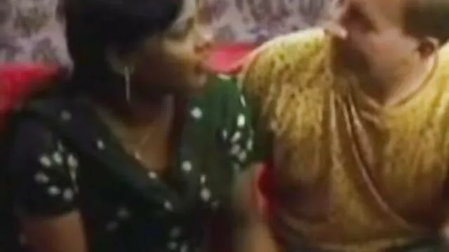 Busty सेक्सी बीएफ मूवी एचडी milf
