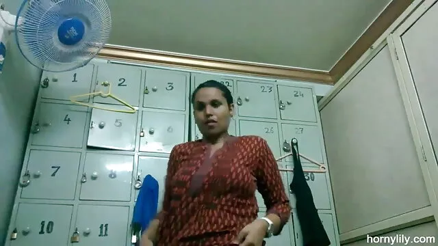 राक्षस काला मुर्गा कमबख्त बीएफ सेक्सी फिल्में मूवी
