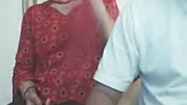 सेक्सी शौकिया एक शरारती हिंदी मूवी सेक्सी बीएफ त्रिगुट में हो जाता है