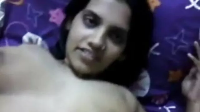 पॉर्न स्टार छेड़ो-शो बंद उसके बड़े स्तन और अंग्रेजी बीएफ मूवी तंग गीला छेद