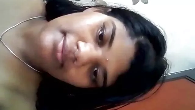 मुखौटा में लड़की बकवास खुशी दे रही बीएफ सेक्सी पिक्चर मूवी है